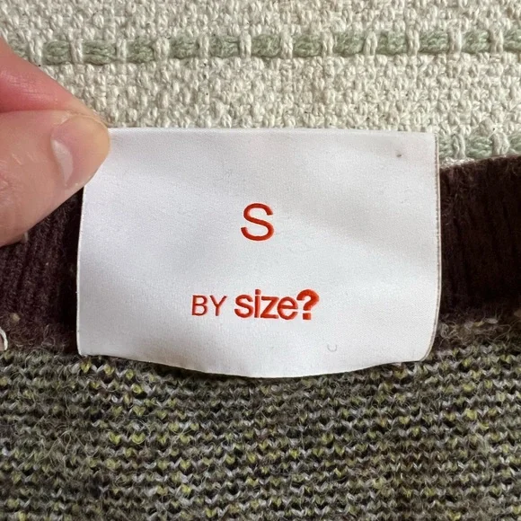 Daisy Cardigan - Picture 3 of 9